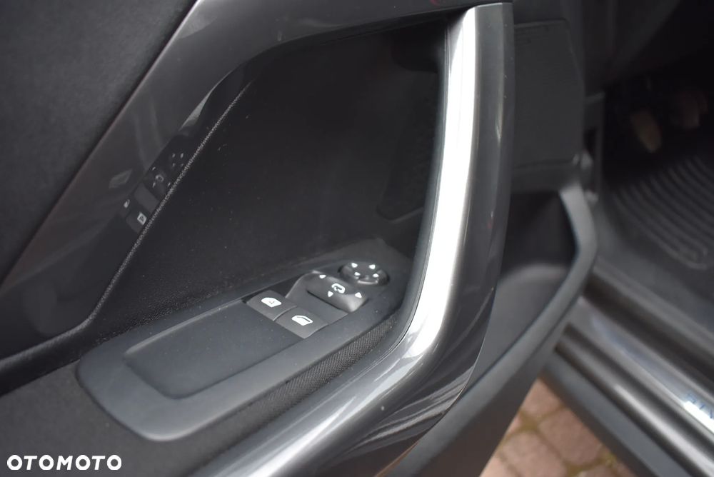 Peugeot 2008 1.6 BlueHDi Style - 10