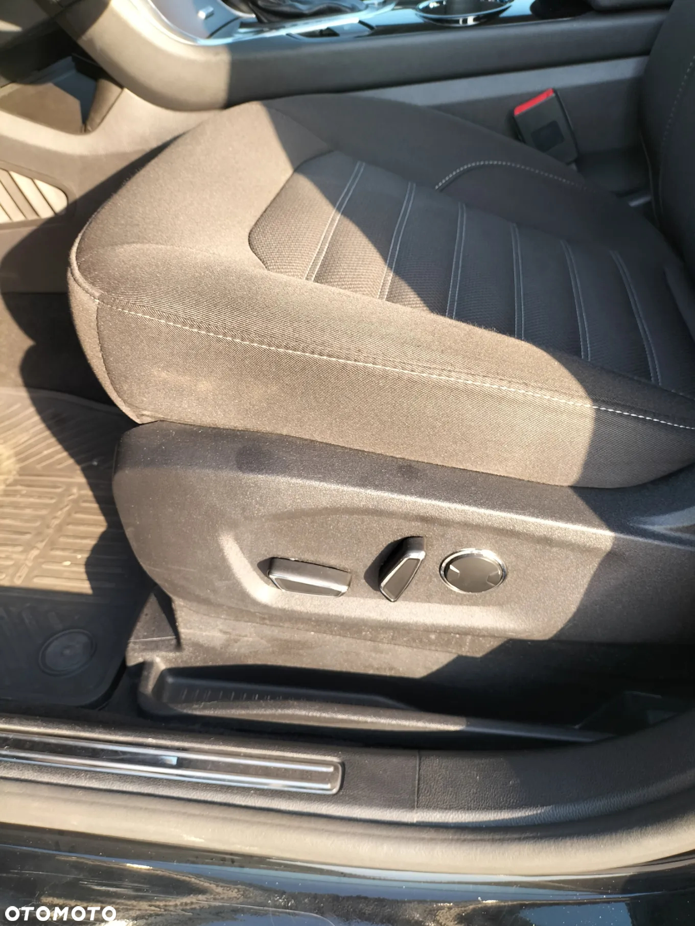 Ford Galaxy - 23