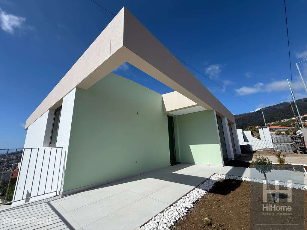 Moradia T2+1 na Calheta com piscina e vista mar - Grande imagem: 3/23