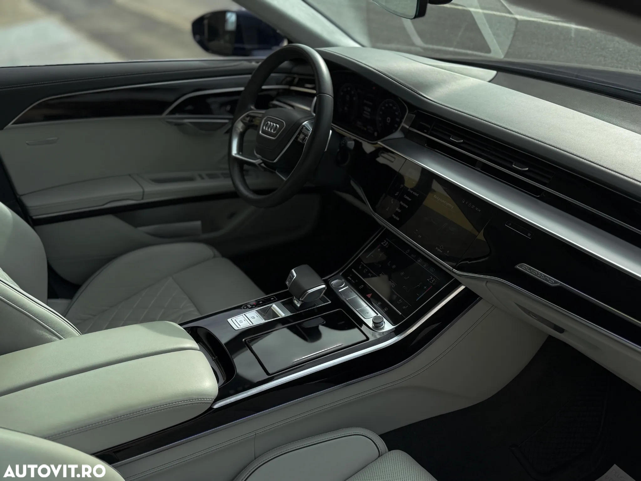 Audi A8 55 TFSI quattro Tiptronic MHEV - 14