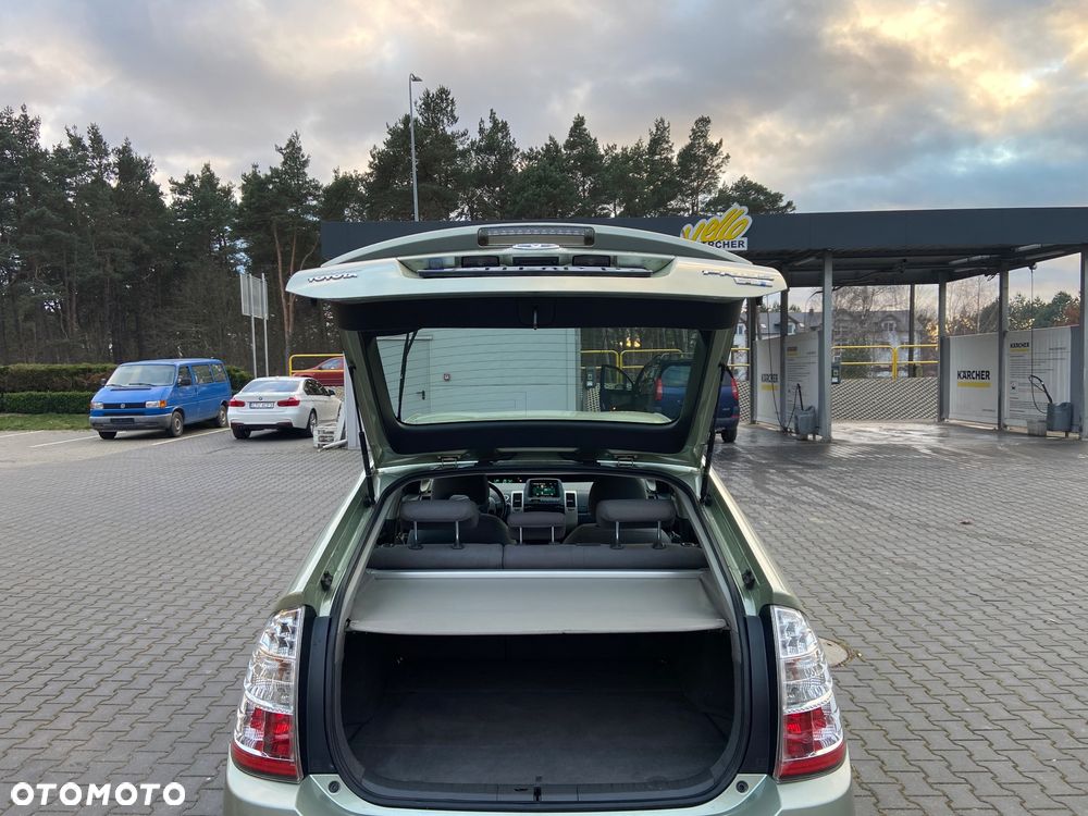 Toyota Prius 1.5 VVT-i Sol - 13