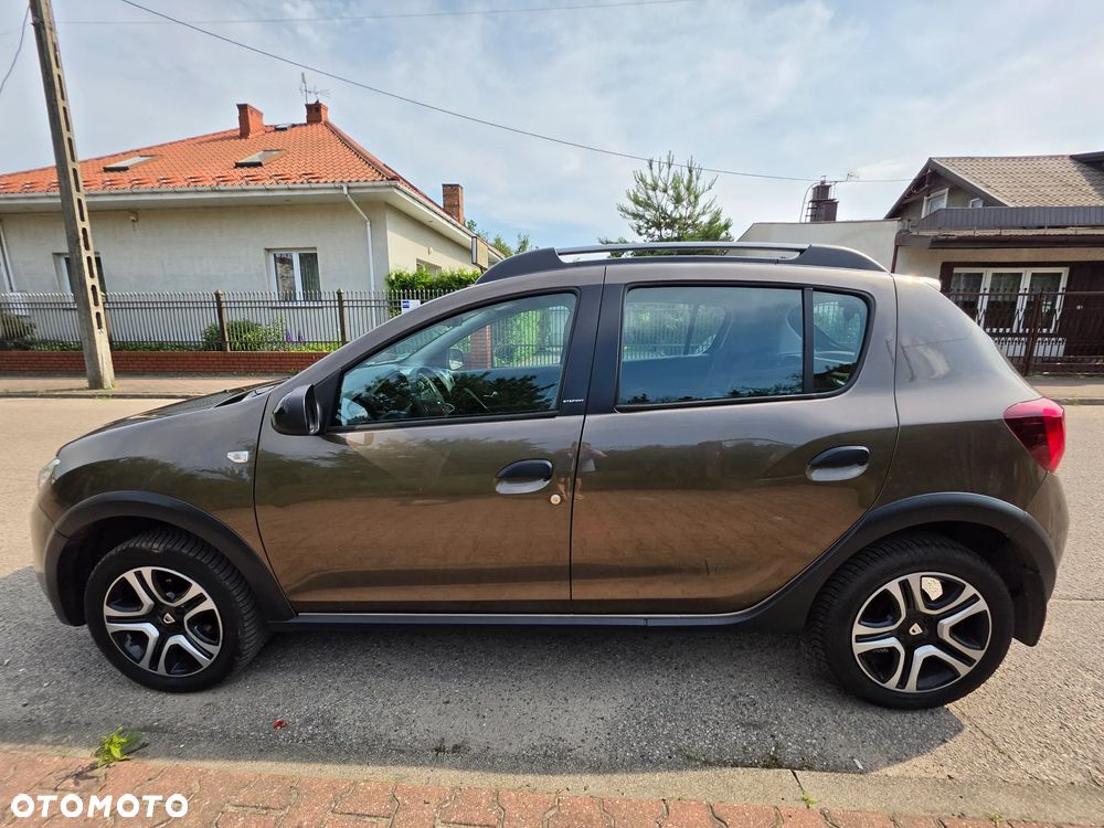 Dacia Sandero 0.9 TCe SL Celebration S&S EU6 - 7