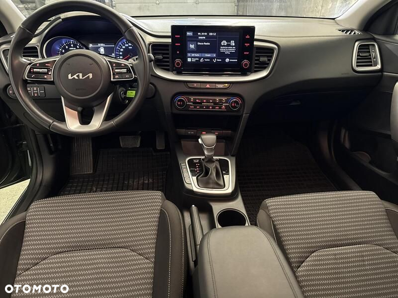Kia Ceed - 21