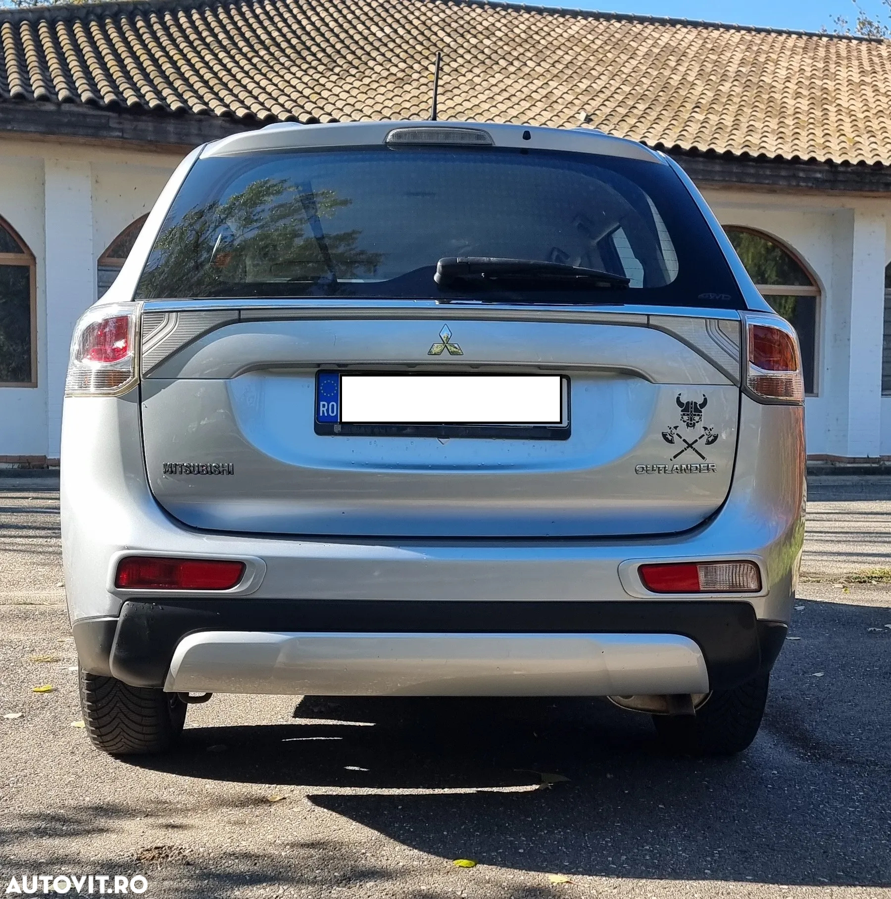 Mitsubishi Outlander - 9