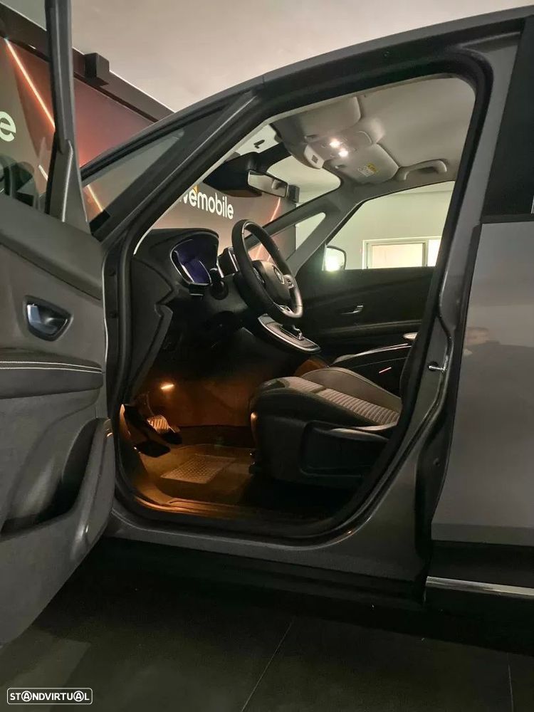 Renault Grand Scénic - 25