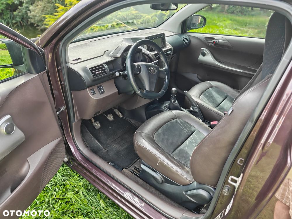 Toyota iQ 1.0 Sol - 8