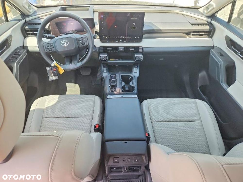 Toyota RAV4 - 9