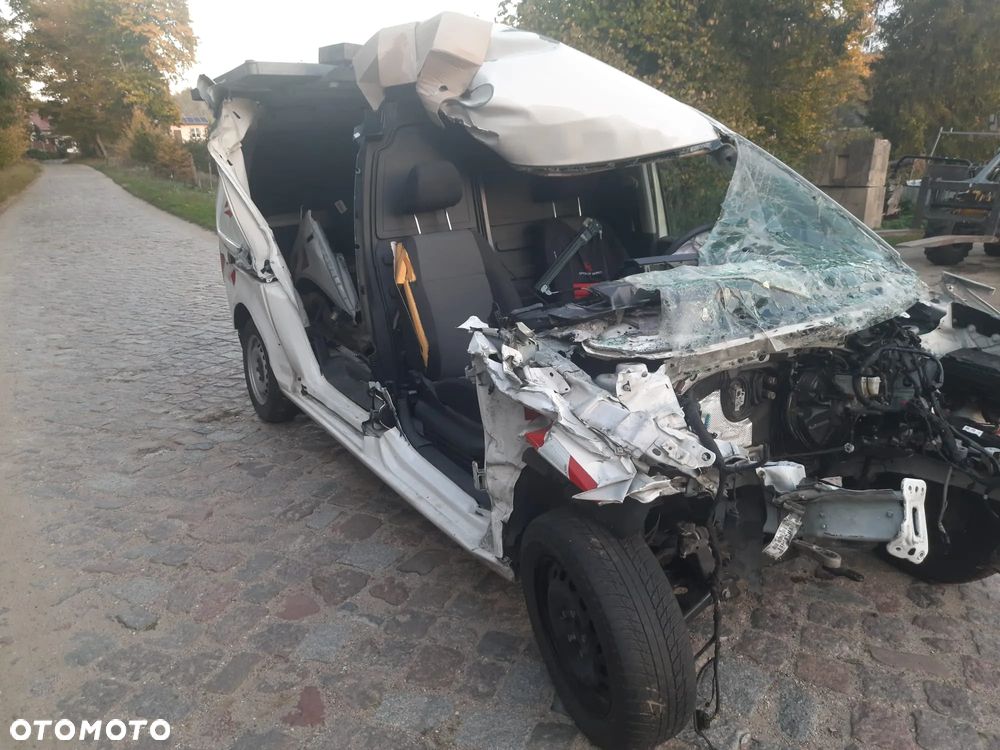 Volkswagen Caddy - 12