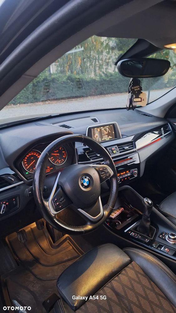 BMW X1 - 8