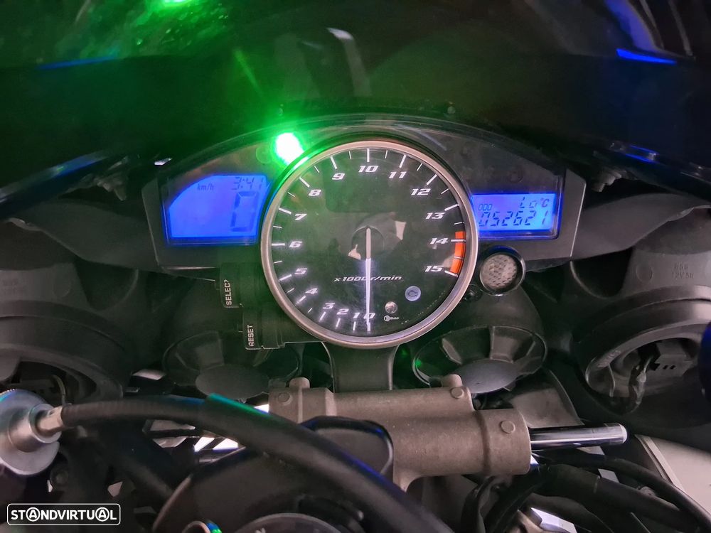 Yamaha YZF - 15