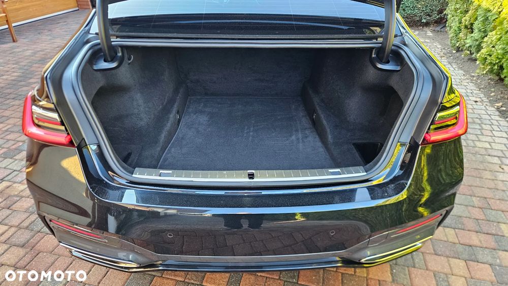 BMW Seria 7 730d sport - 26