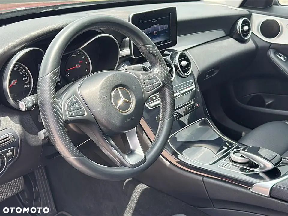 Mercedes-Benz Klasa C 300 7G-TRONIC AMG Line - 8