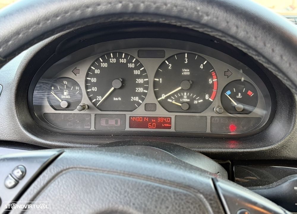 BMW 320 - 8