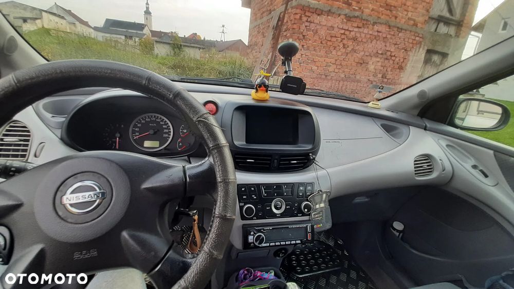 Nissan Almera Tino 2004 photo 5