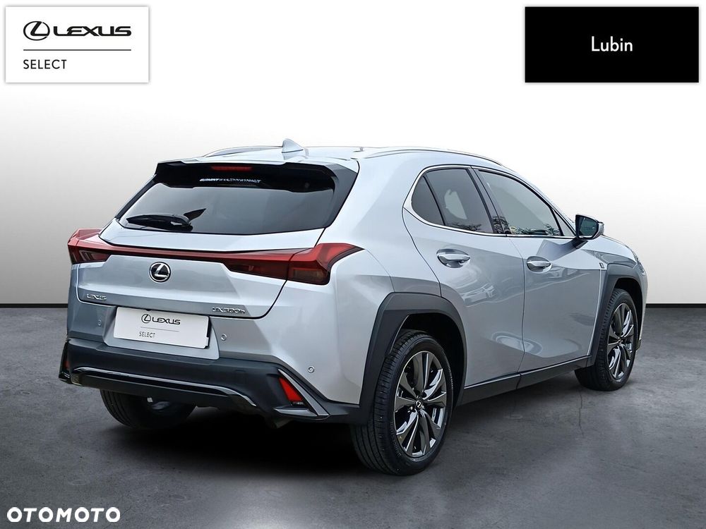 Lexus UX 300h F Sport Design - 6