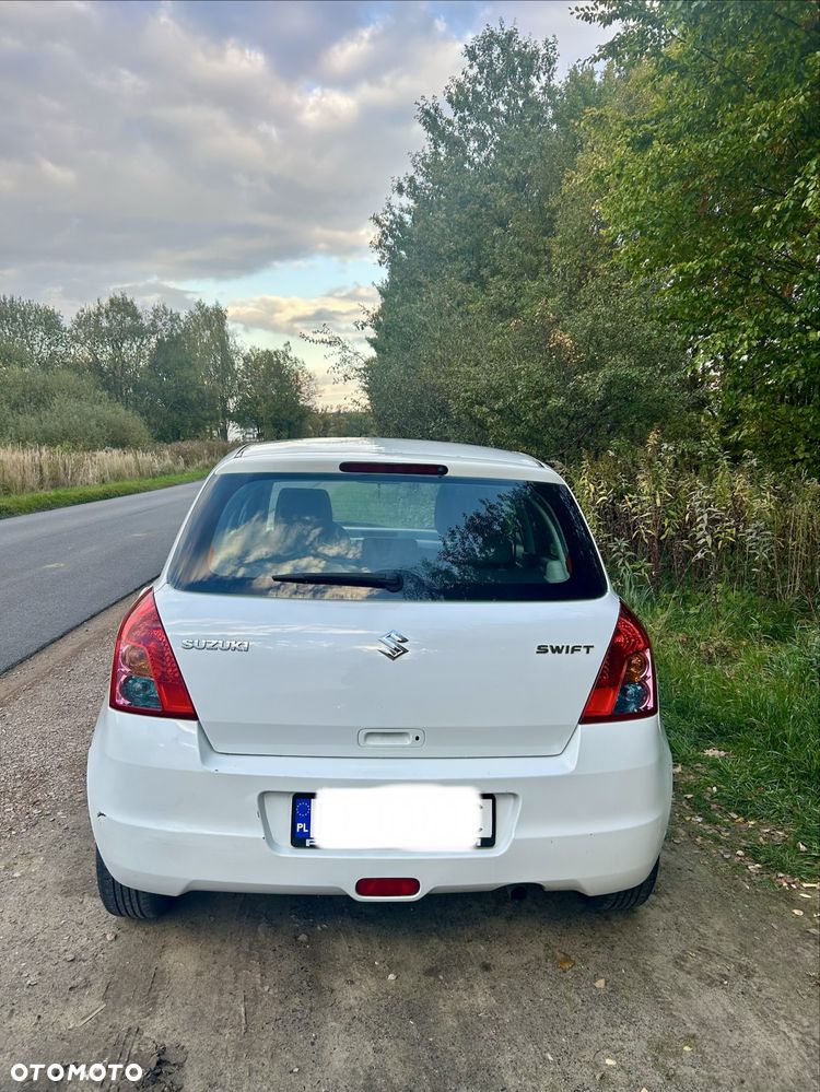 Suzuki Swift - 7