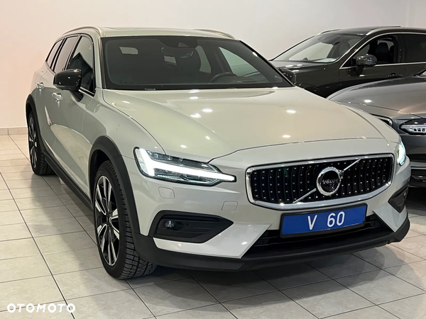 Volvo V60 Cross Country D4 AWD