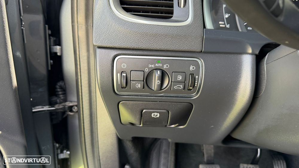 Volvo S60 D4 Momentum - 38