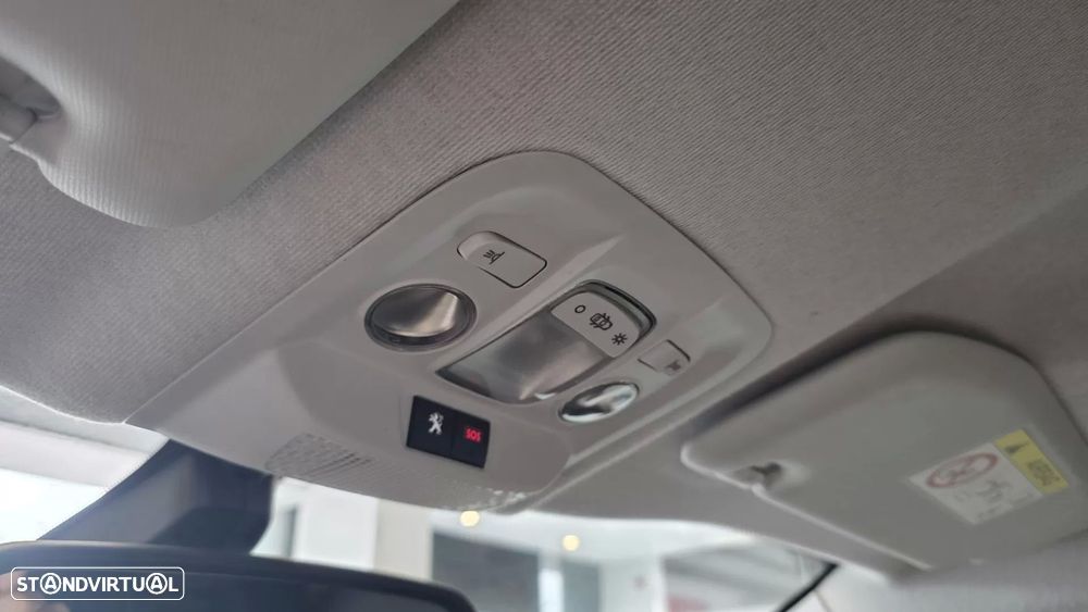 Peugeot 208 1.5 BlueHDi Signature - 47