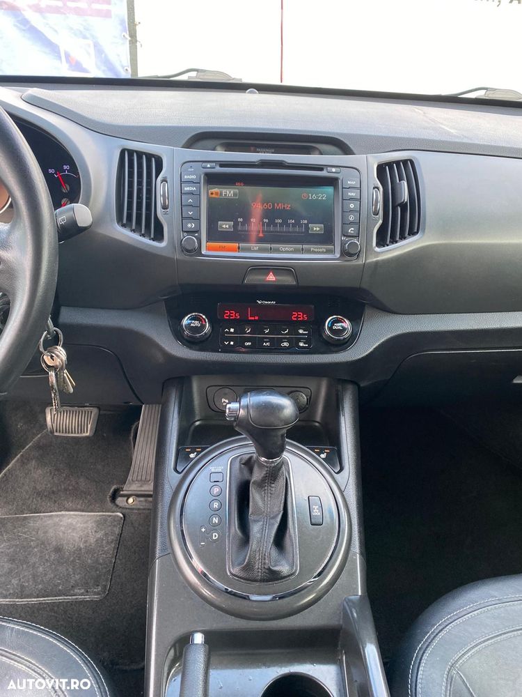 Kia Sportage 2.0 CRDI 4WD Automatik Fifa World Cup Edition - 7