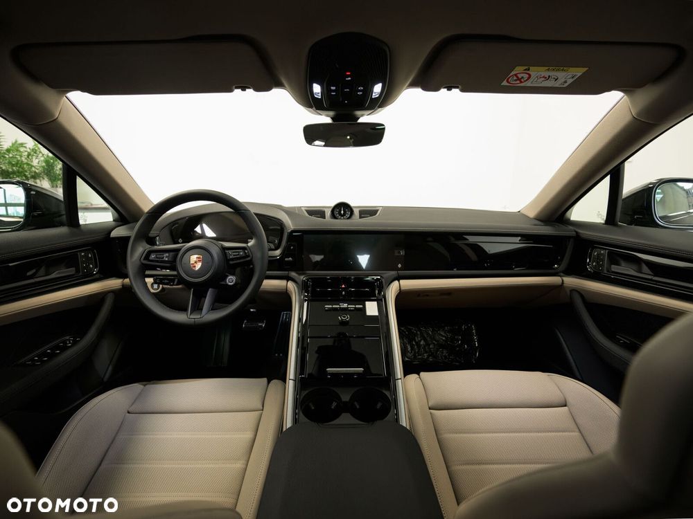Porsche Panamera - 16