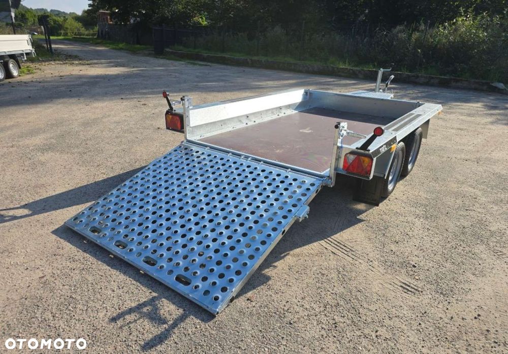 Martz Martz Bau 3 Minikoparka 2700 kg 260 x 150 cm - 12