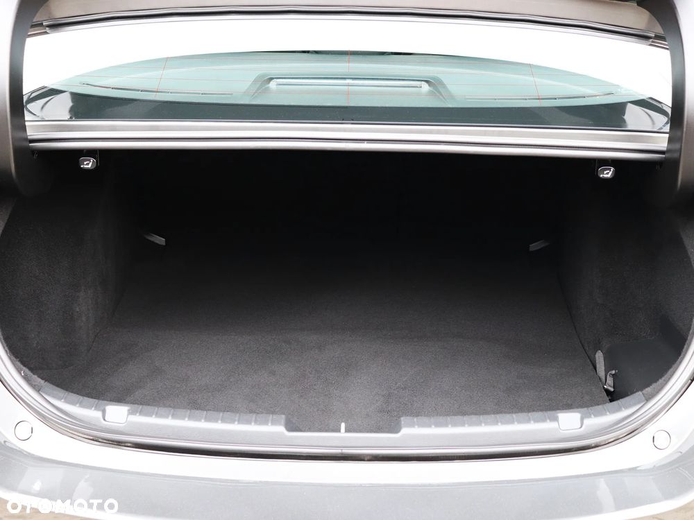 Mazda 3 e-SKYACTIV-G 122 M HYBRID EXCLUSIVE-LINE - 36