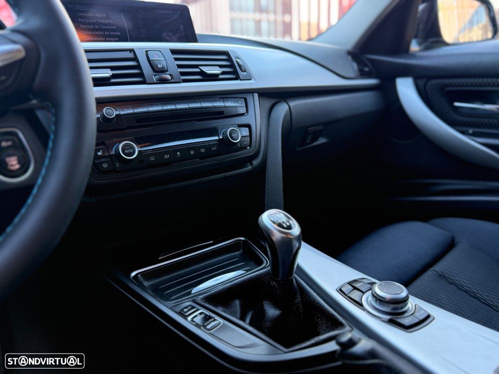 BMW 318 d Blue Performance Sport Line - 22