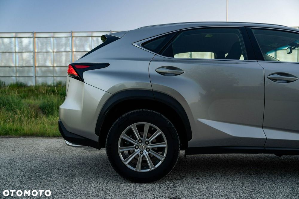 Lexus NX 200t Elite AWD - 8