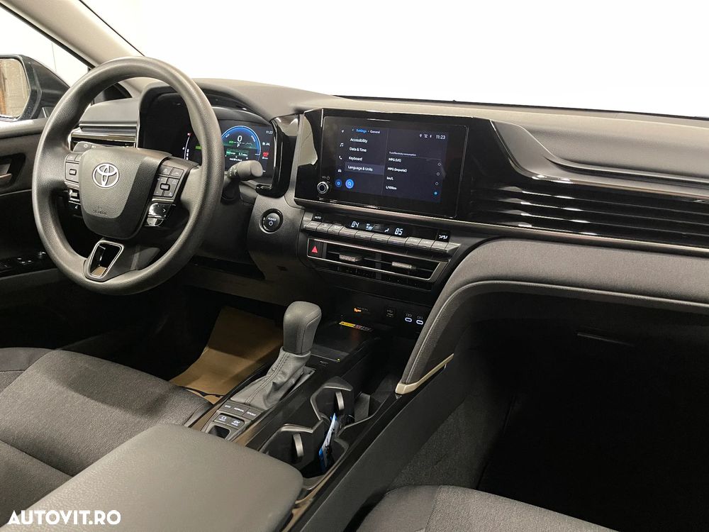 Toyota Camry 2.5 Business - 8