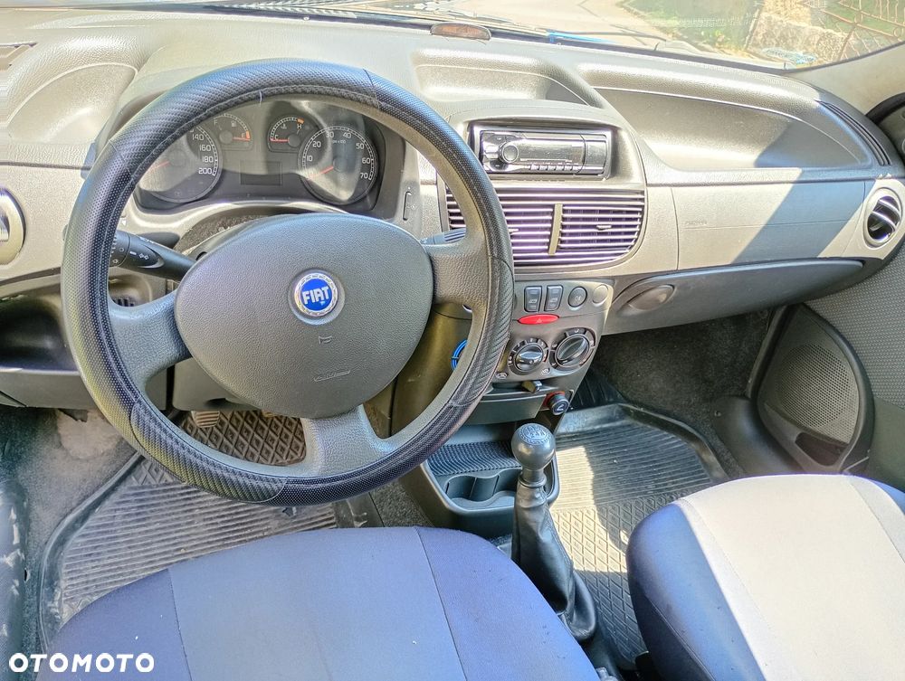 Fiat Punto 1.2 8V - 22