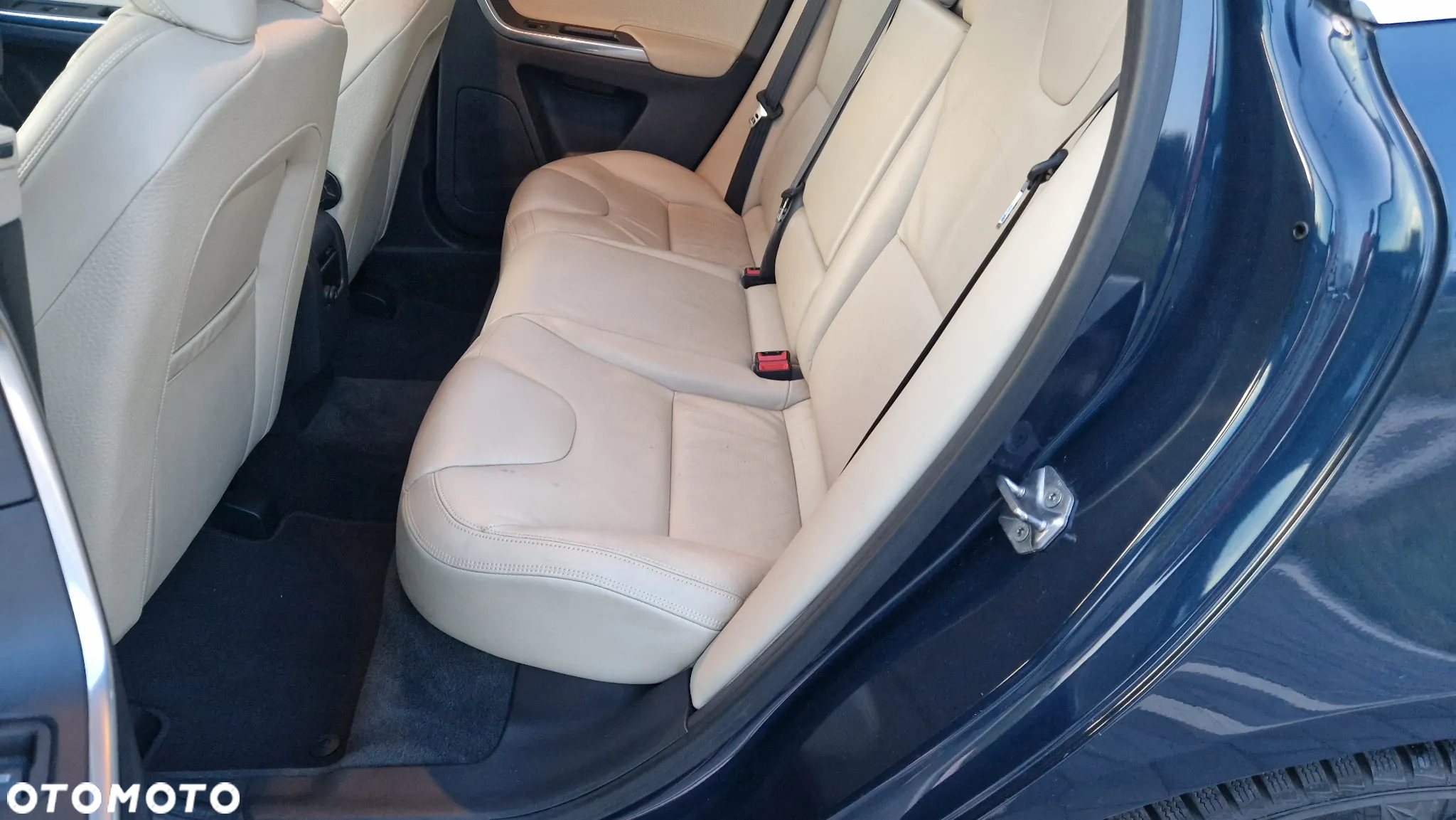 Volvo XC 60 D4 Geartronic Momentum - 23