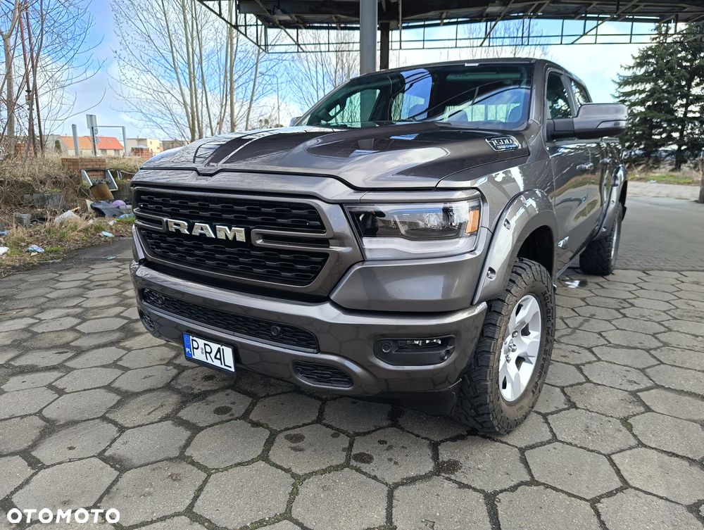 RAM 1500 Crew Cab Shortbed Bighorn - 10