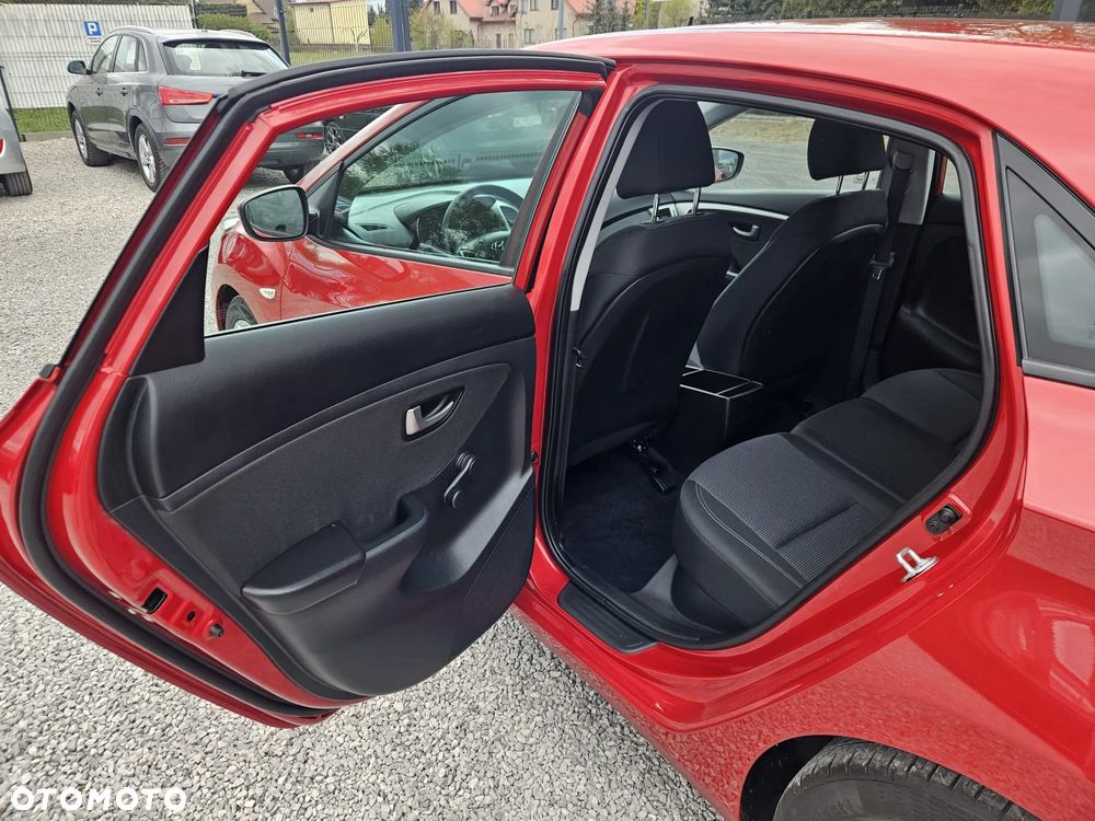 Hyundai i30 blue 1.4 Classic - 27