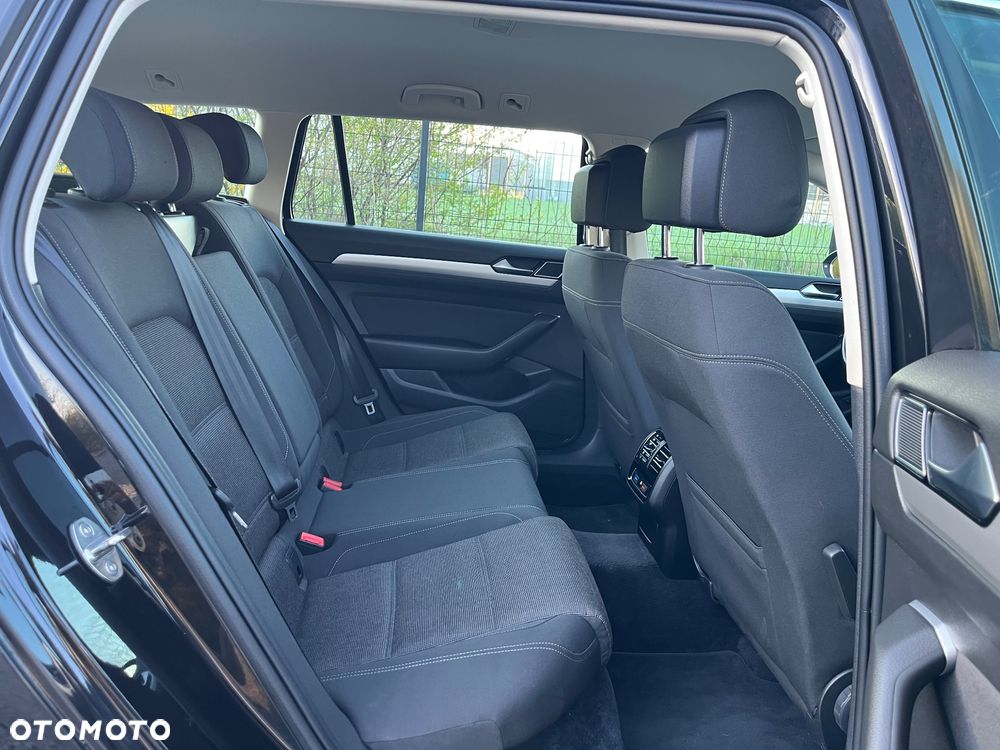 Volkswagen Passat Variant 1.5 TSI OPF DSG Business - 29