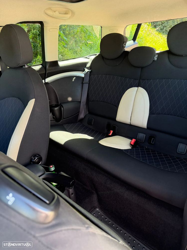 MINI Clubman Cooper D - 10