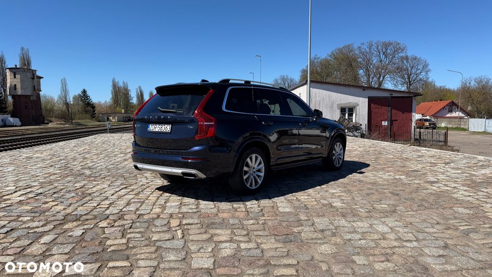 Volvo XC 90 T6 AWD Geartronic Momentum - 2