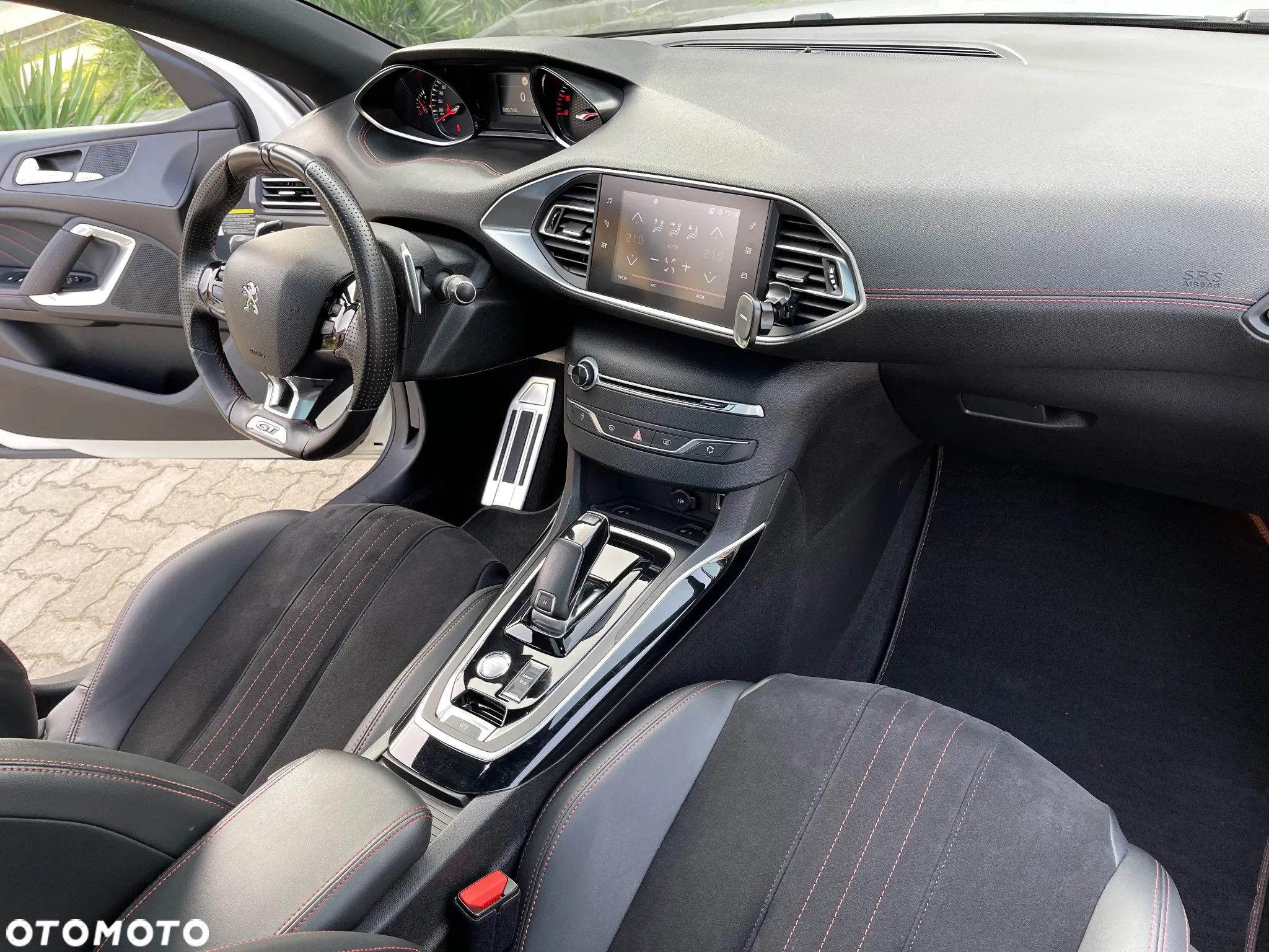Peugeot 308 SW 2.0 BlueHDi GT S&S EAT8 - 21