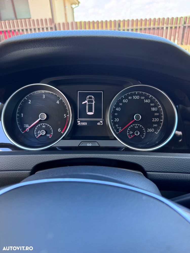 Volkswagen Golf - 15