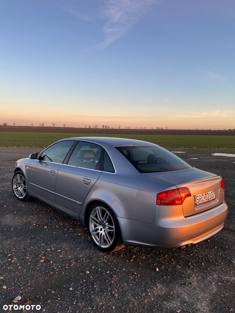 Audi A4 - 4