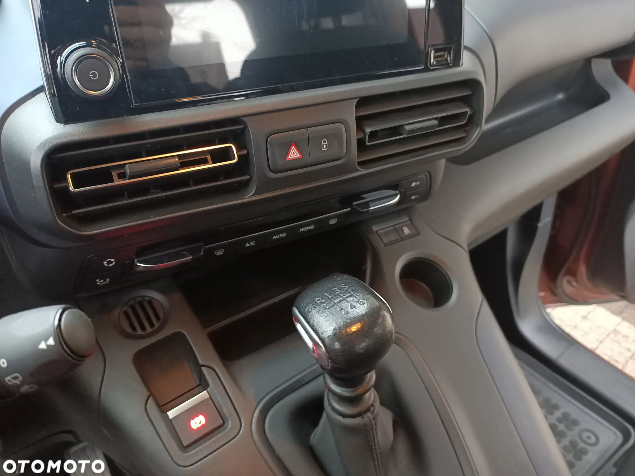 Peugeot Rifter 1.2 PureTech Allure S&S - 10