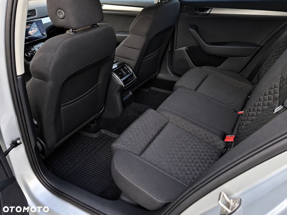 Skoda Superb 2.0 TSI Ambition DSG - 16