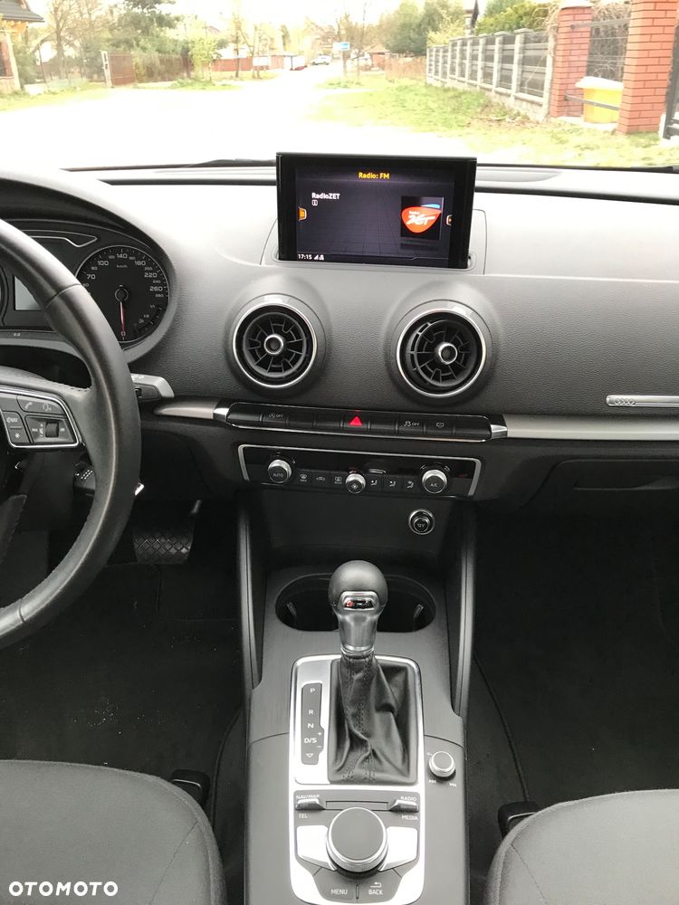 Audi A3 Limousine 30 TFSI S tronic design - 14