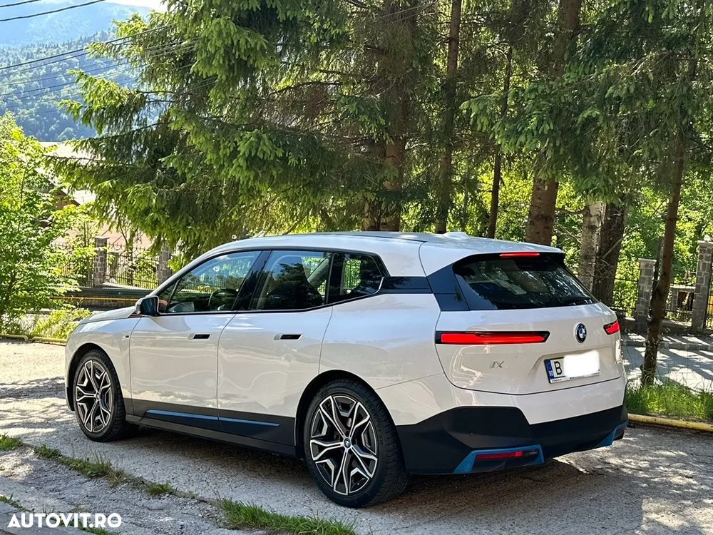 BMW iX - 1