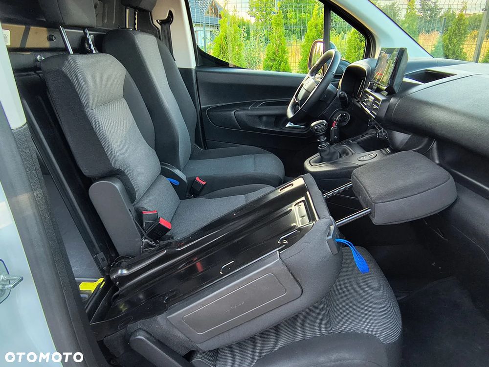 Opel Combo 1,5D 131KM - 22