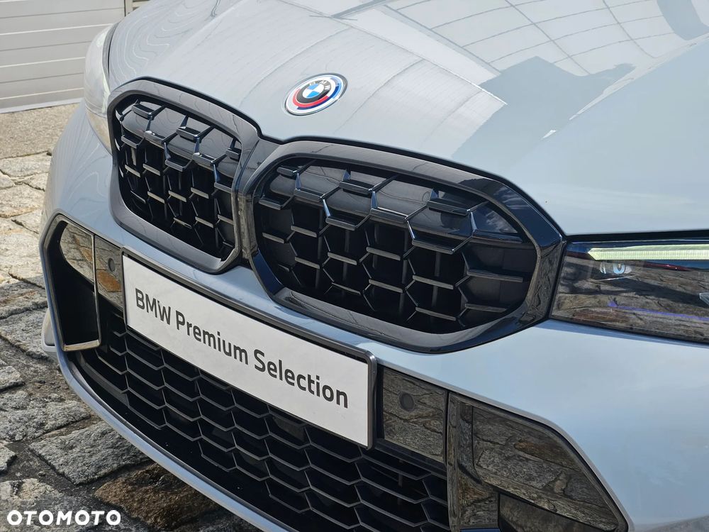 BMW Seria 3 - 35