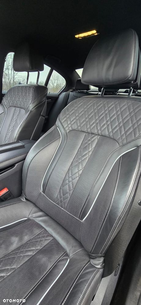 BMW Seria 5 530i - 29