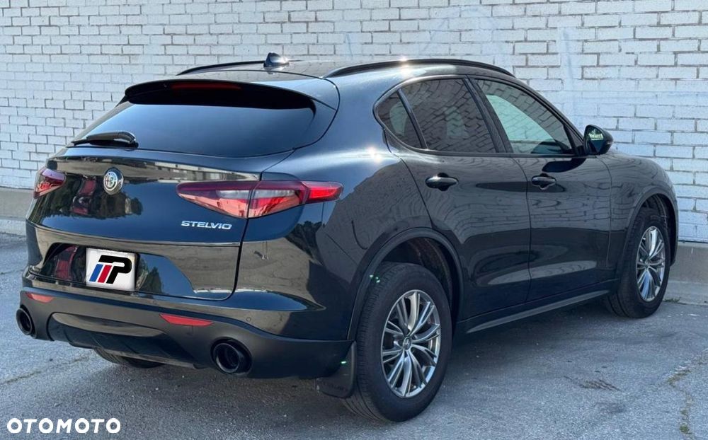 Alfa Romeo Stelvio 2.0 Turbo Sprint Q4 - 6