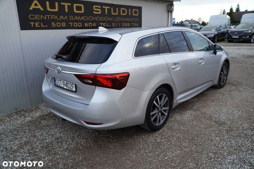 Toyota Avensis - 38
