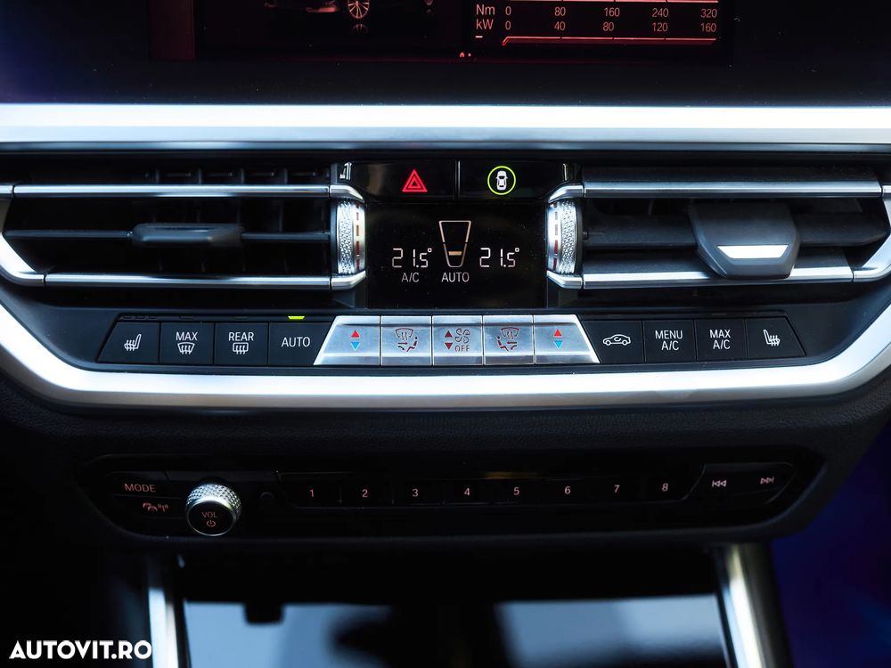 BMW Seria 3 320i xDrive AT - 15